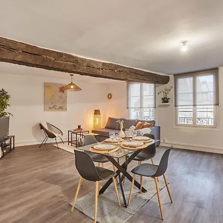 Superb In The Center Of By Stusioprestige Apartment